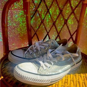 Woman’s size 7 shiny, glittery silver Converse shoes!